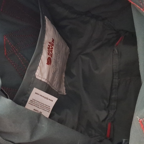 Fjallraven Kanken Backpack in Teal and Coral - Picture 9 of 11